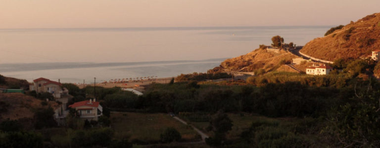 Η επικοινωνία κοινωνικών, πολιτικών, αθλητικών κλπ απόψεων, ας μην γίνεται σε τοίχους