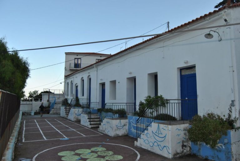 Κλειστές όλες οι σχολικές μονάδες του νησιού αύριο Τρίτη 16 Φεβρουαρίου