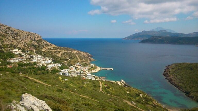 Με ευλάβεια και κατάνυξη τιμήθηκε η χάρη του Αγίου Γεωργίου στη Θύμαινα