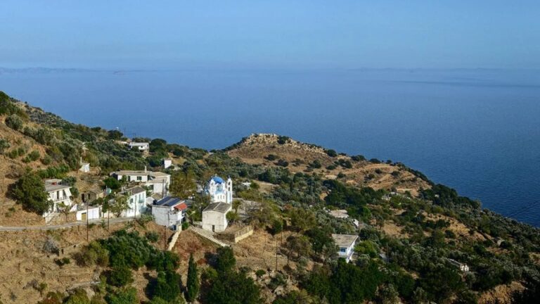 Καθαρισμός δεξαμενών νερού στην Πλαγιά από τον τοπικό σύλλογο σήμερα Δευτέρα 5 Μαΐου