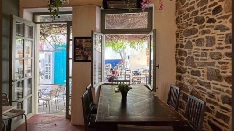Βραδιά γεμάτη ρυθμό και γιορτινή ατμόσφαιρα στο Ambariza bistro στον Άγιο Κήρυκο