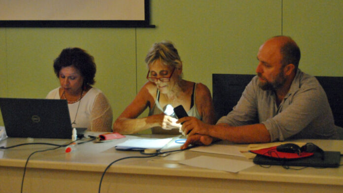 For heroines and heroes of Ikaria based on a folk song - by Iro Tsarna